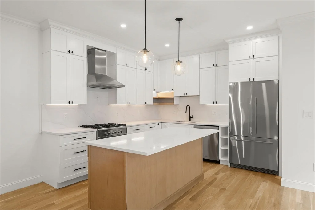 3 bed, 3 bath apartment for rent at 27 Shepard St Unit 3, Brighton — photo 9 of 33