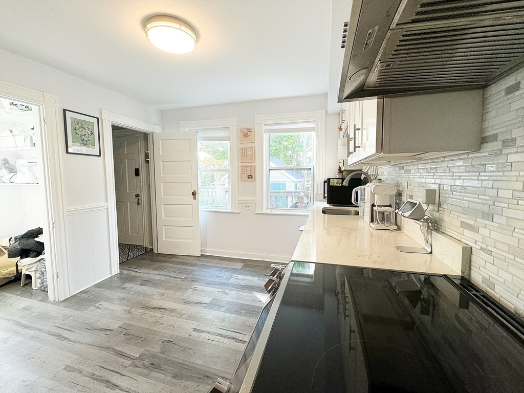 3 bed, 1 bath apartment for rent at 27 Shirley St Unit 27, Lexington — photo 6 of 31