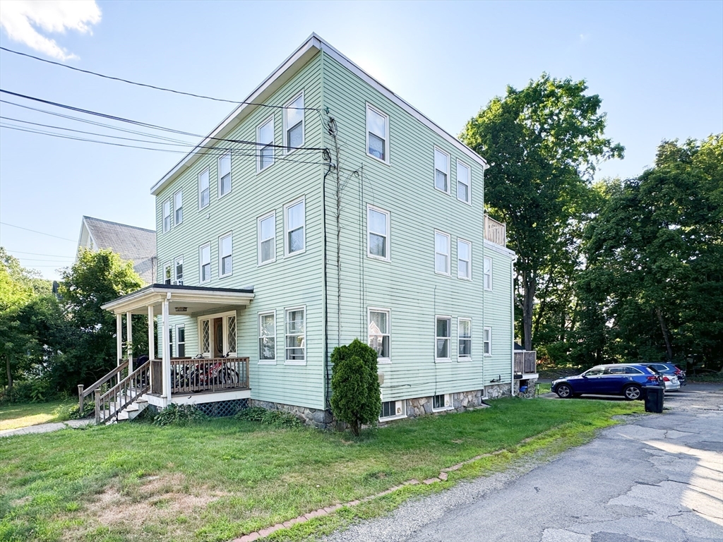 3 bed, 1 bath apartment for rent at 27 Shirley St Unit 27, Lexington — photo 1 of 31