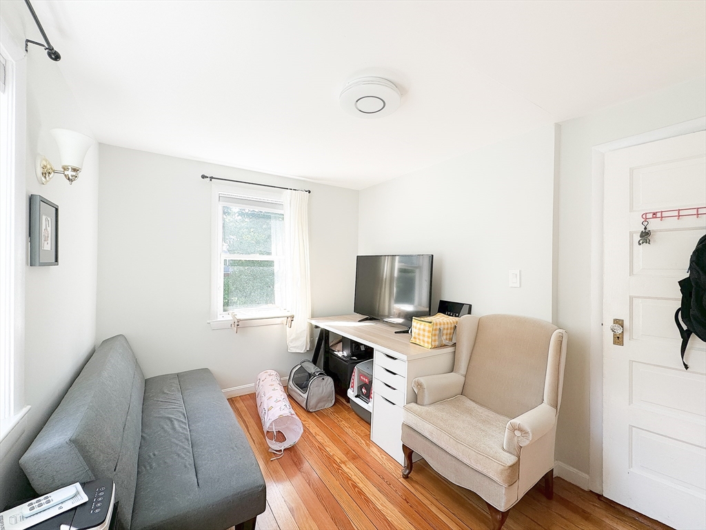 3 bed, 1 bath apartment for rent at 27 Shirley St Unit 27, Lexington — photo 26 of 31