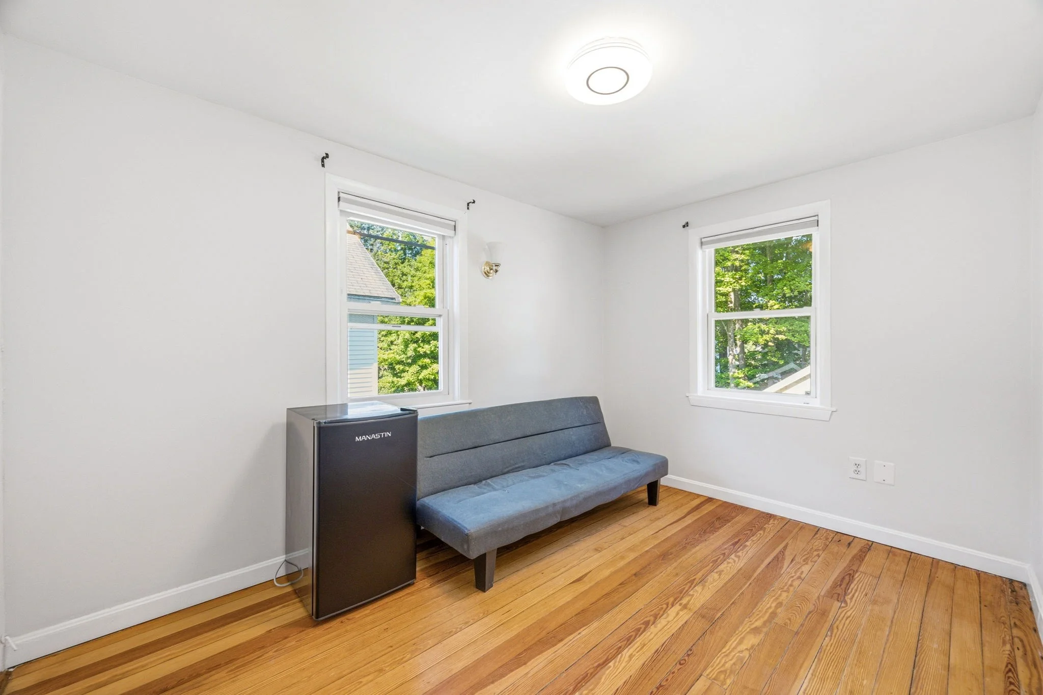 3 bed, 1 bath apartment for rent at 27 Shirley St Unit 27, Lexington — photo 9 of 12