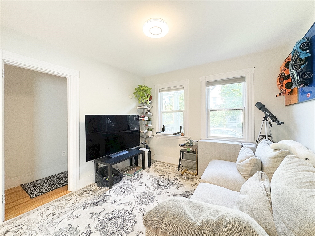 3 bed, 1 bath apartment for rent at 27 Shirley St Unit 27, Lexington — photo 15 of 31