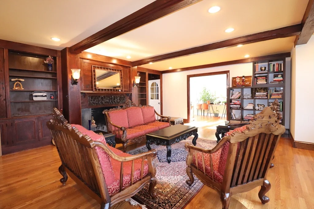 3 bed, 3 bath apartment for rent at 27 Somerset Rd, Brookline Hills — photo 2 of 37
