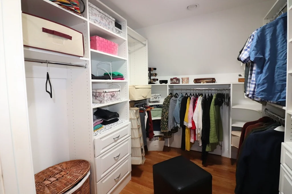 3 bed, 3 bath apartment for rent at 27 Somerset Rd, Brookline Hills — photo 25 of 37
