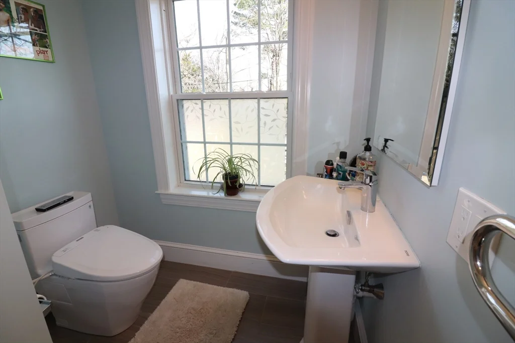 3 bed, 3 bath apartment for rent at 27 Somerset Rd, Brookline Hills — photo 20 of 37