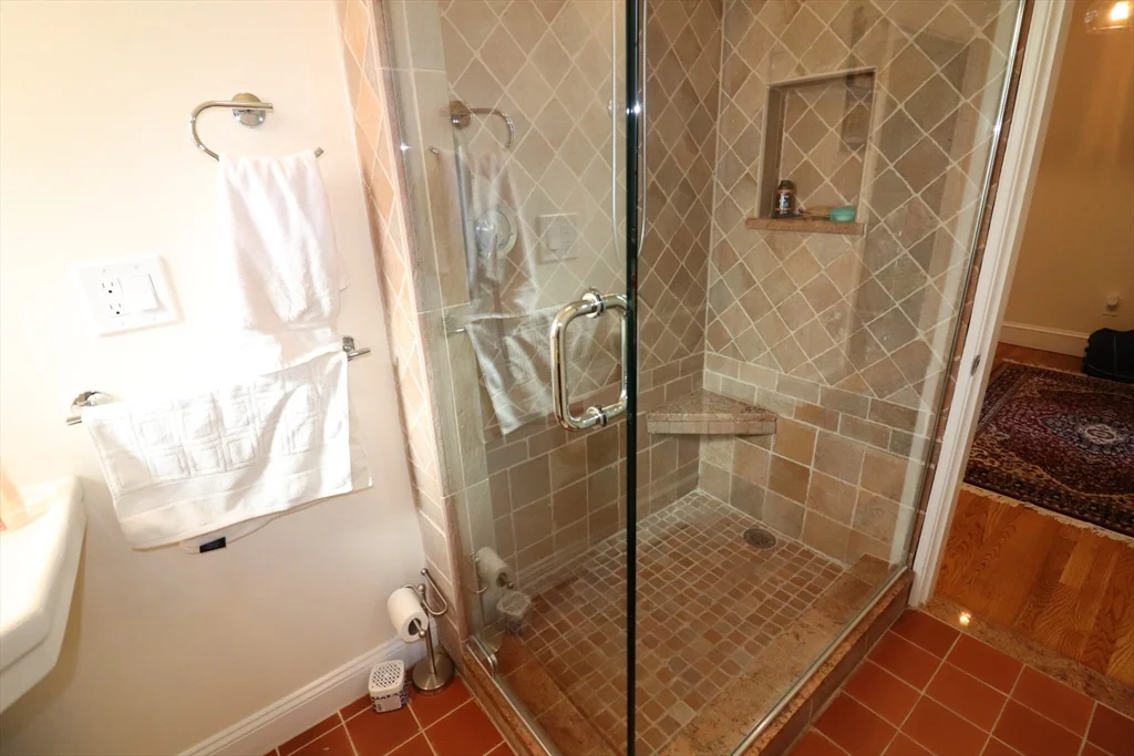 3 bed, 3 bath apartment for rent at 27 Somerset Rd Unit 27, Brookline Hills — photo 10 of 35