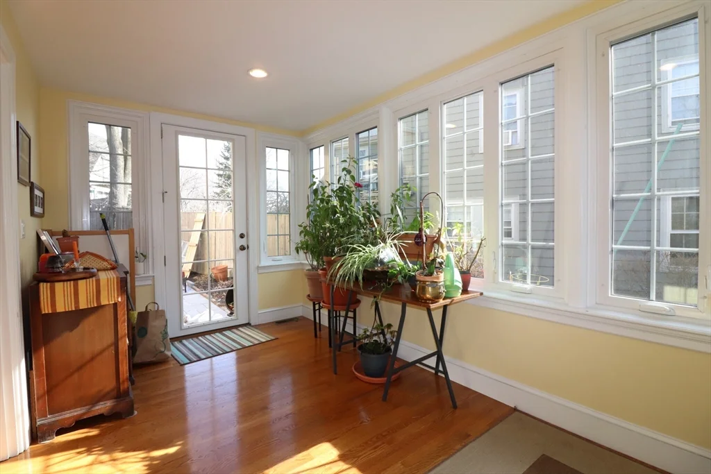 3 bed, 3 bath apartment for rent at 27 Somerset Rd Unit 27, Brookline Hills — photo 6 of 35