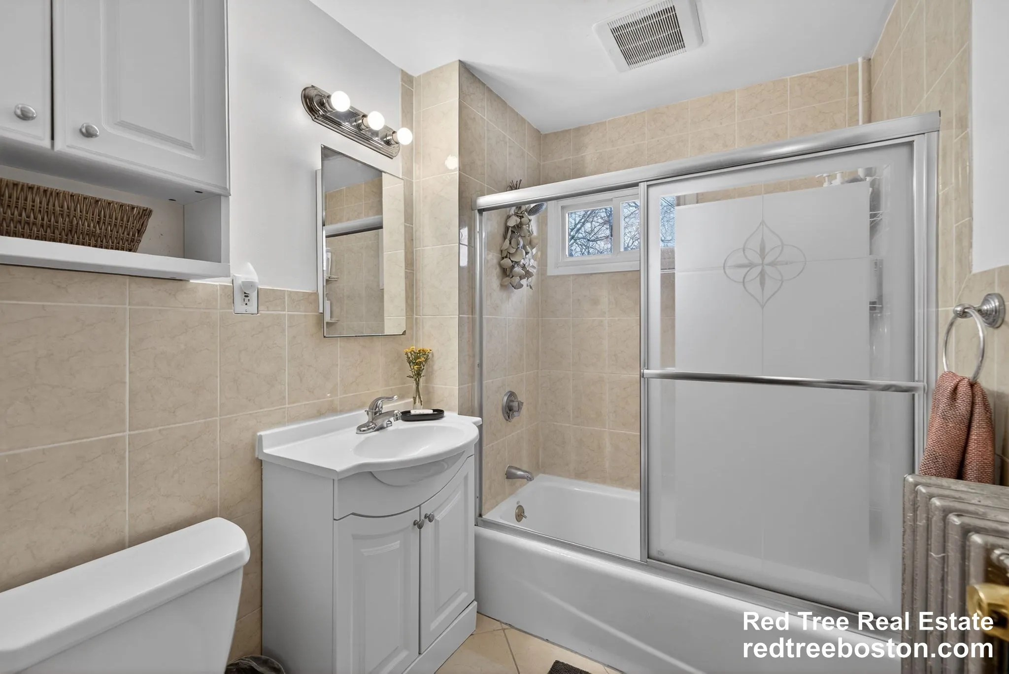 3.5 bed, 2 bath apartment for rent at 27 South Crescent Circuit Unit B, Oak Square — photo 10 of 15