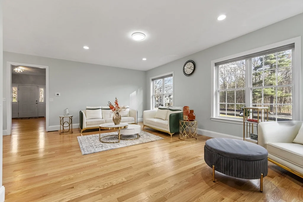 4 bed, 3 bath apartment for rent at 27 Spring Rd, Westborough — photo 9 of 41