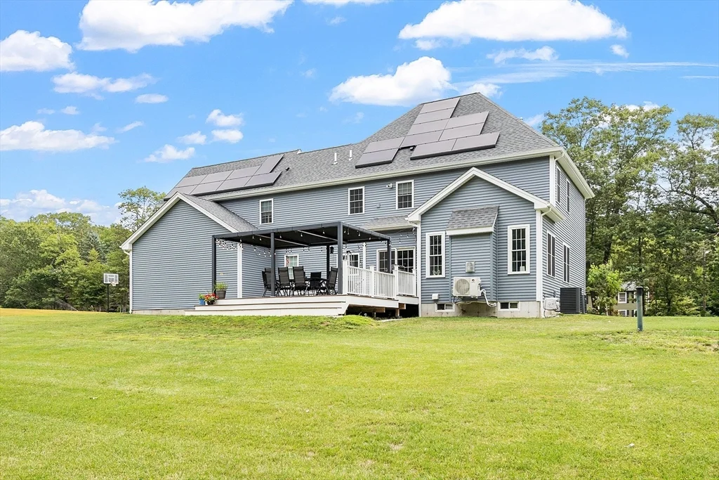 4 bed, 3 bath apartment for rent at 27 Spring Rd, Westborough — photo 38 of 41