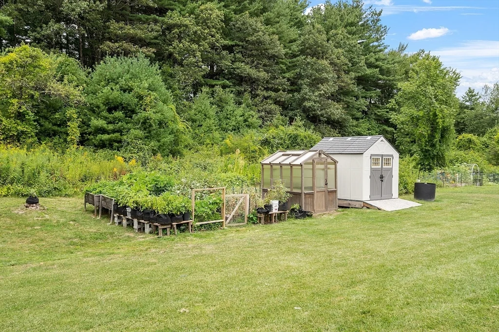 4 bed, 3 bath apartment for rent at 27 Spring Rd, Westborough — photo 37 of 41