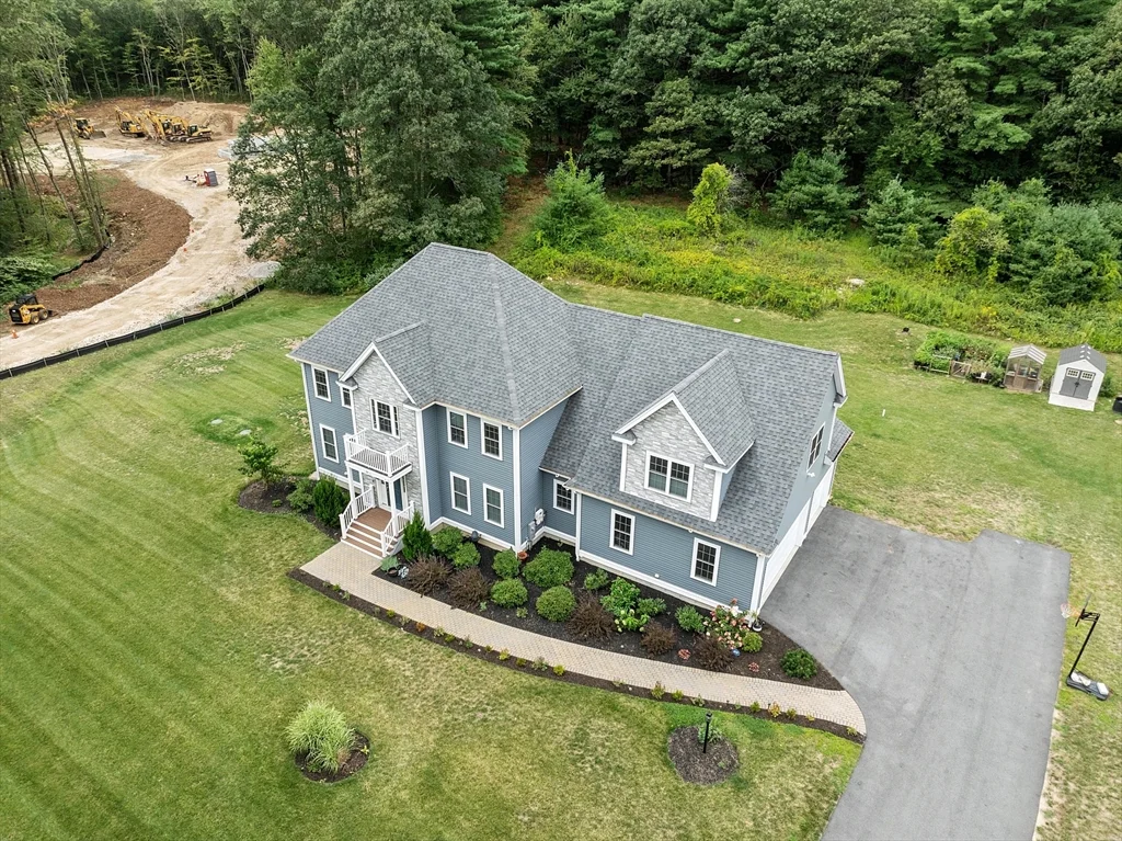 4 bed, 3 bath apartment for rent at 27 Spring Rd, Westborough — photo 2 of 41