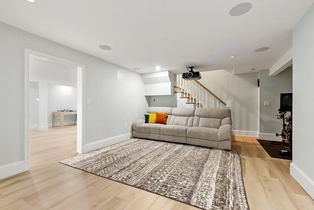 4 bed, 3 bath apartment for rent at 27 Spring Rd, Westborough — photo 20 of 41