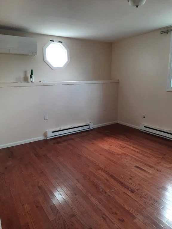 2 bed, 1 bath apartment for rent at 27 Spring St Unit 1, East Bridgewater — photo 3 of 4