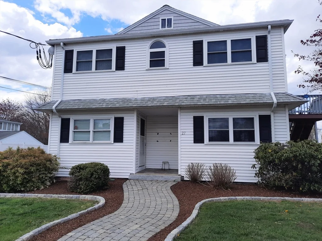 2 bed, 1 bath apartment for rent at 27 Spring St Unit 3, East Bridgewater