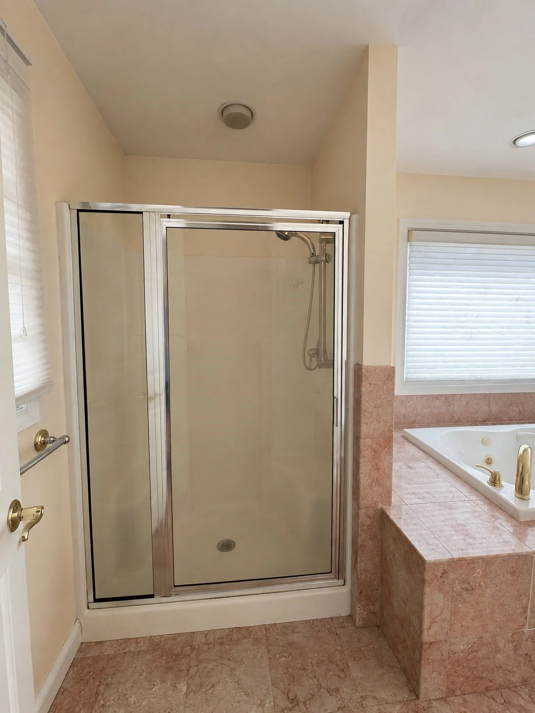 5 bed, 3 bath apartment for rent at 27 Sulivan Ave, Newton Upper Falls — photo 12 of 21