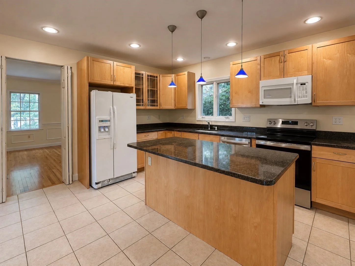 5 bed, 3 bath apartment for rent at 27 Sulivan Ave, Newton Upper Falls — photo 5 of 21