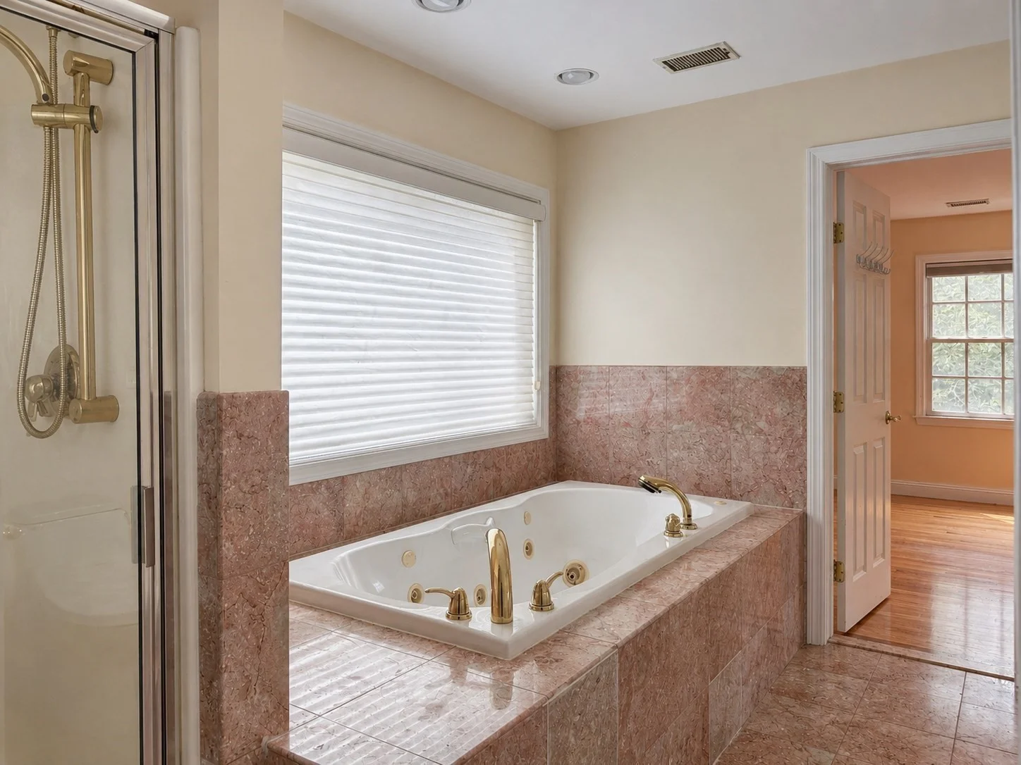 5 bed, 3 bath apartment for rent at 27 Sulivan Ave, Newton Upper Falls — photo 11 of 21