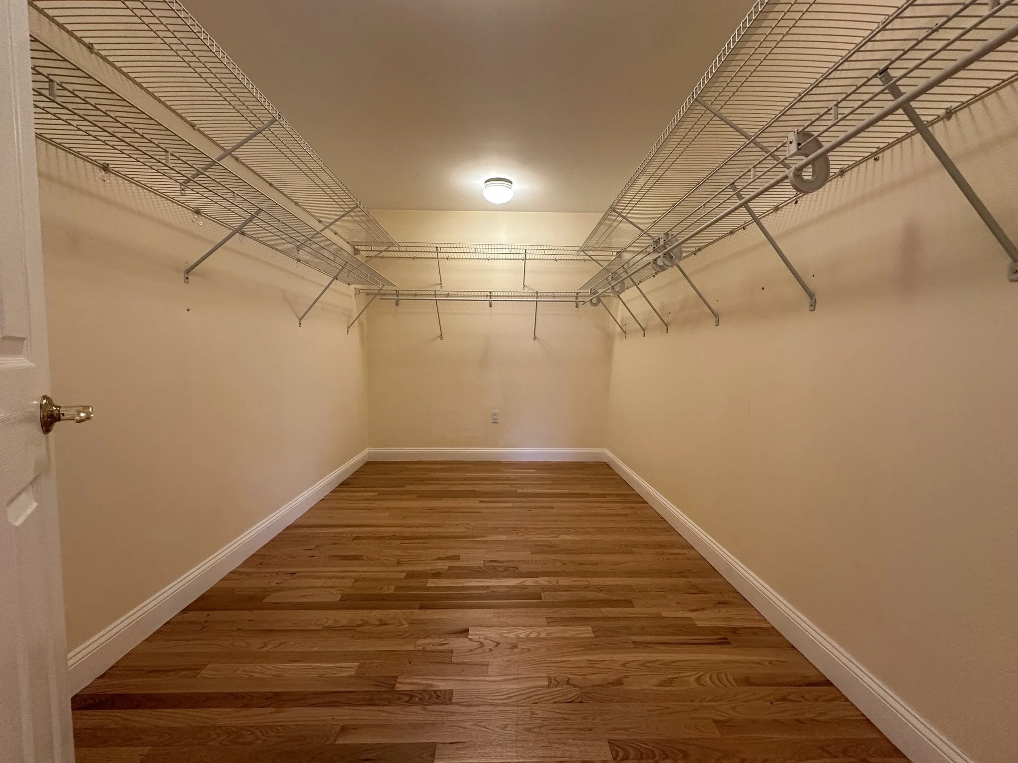 5 bed, 3 bath apartment for rent at 27 Sulivan Ave, Newton Upper Falls — photo 10 of 21