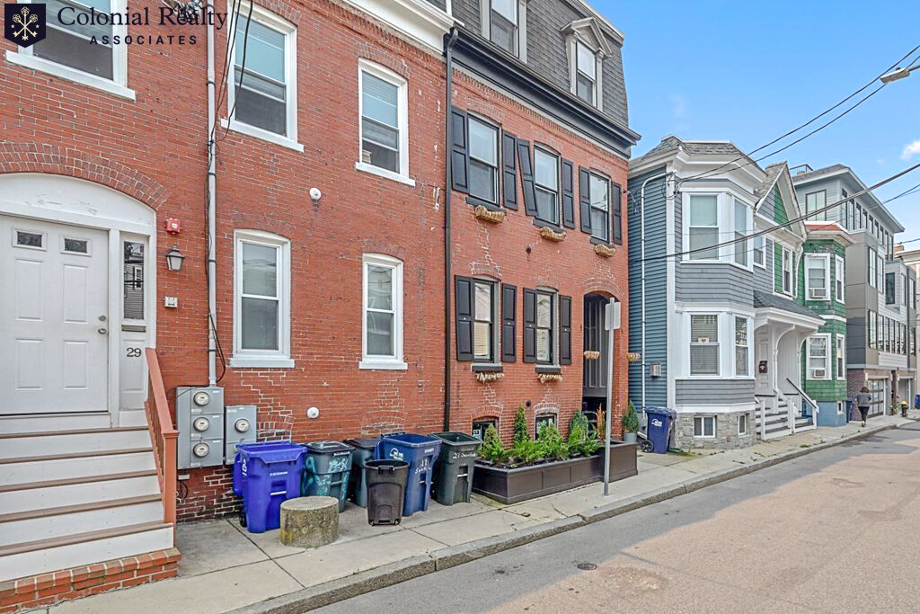 1 bed, 1 bath apartment for rent at 27 Swallow St Unit 1, South Boston — photo 30 of 32