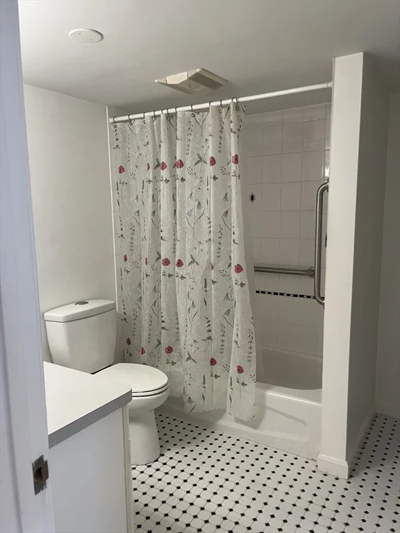 1 bed, 1 bath apartment for rent at 27 Tayla Dr Unit 1, Weymouth — photo 15 of 16