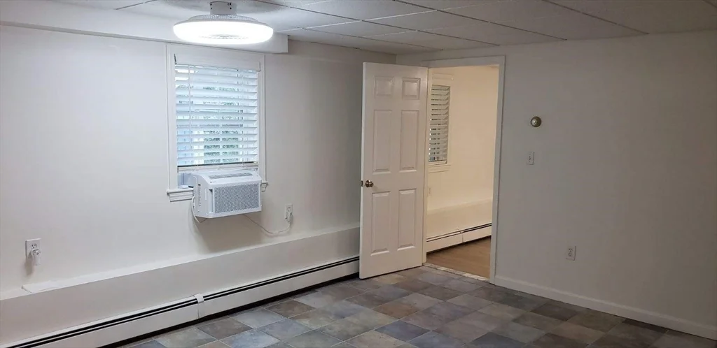 1 bed, 1 bath apartment for rent at 27 Tayla Dr Unit 1, Weymouth — photo 6 of 16