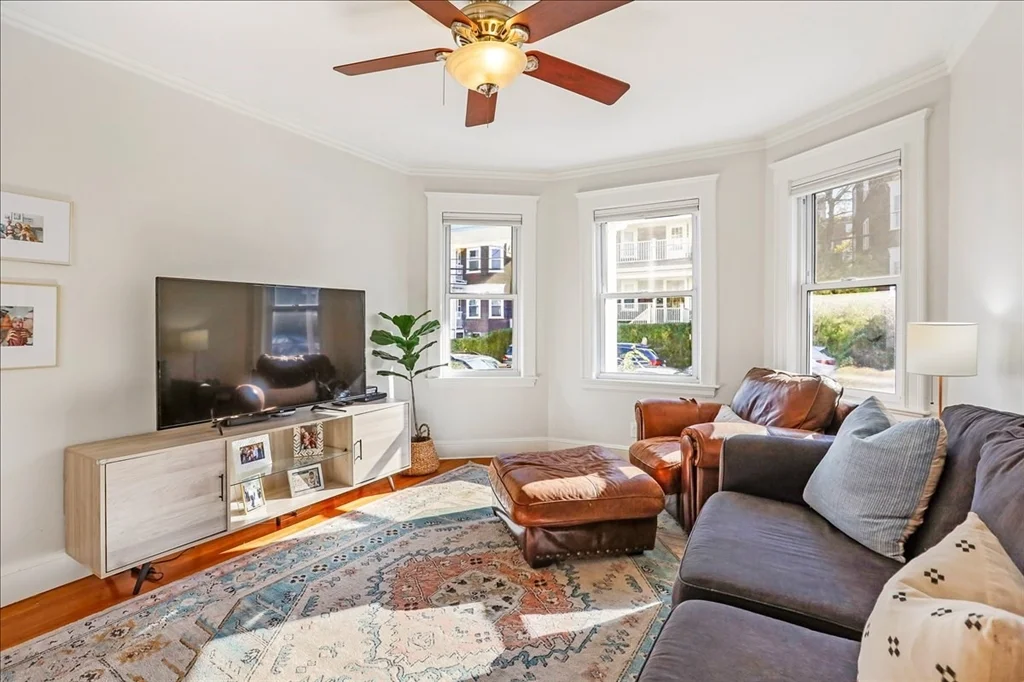 3 bed, 1 bath apartment for rent at 27 Thelma Unit 1, Boston — photo 8 of 27