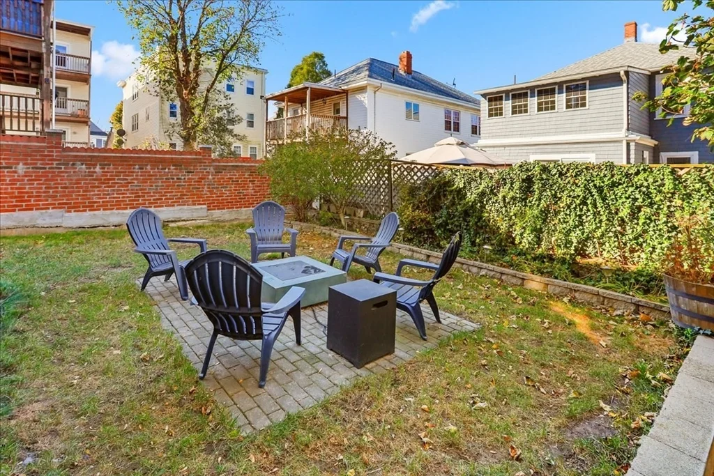 3 bed, 1 bath apartment for rent at 27 Thelma Unit 1, Boston — photo 25 of 27