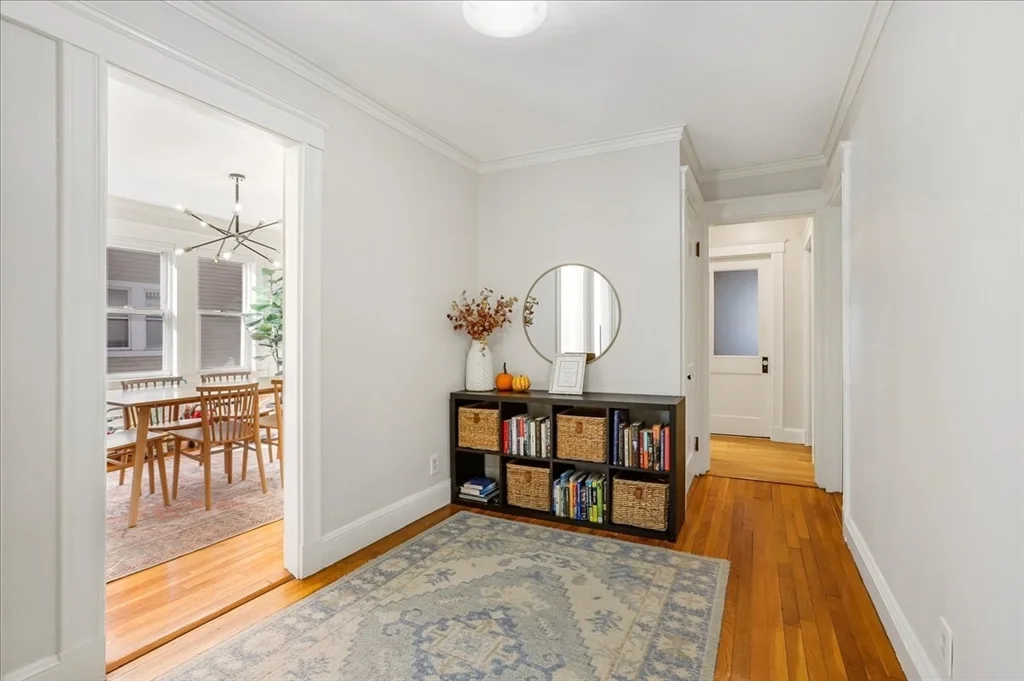 3 bed, 1 bath apartment for rent at 27 Thelma Unit 1, Boston — photo 5 of 27