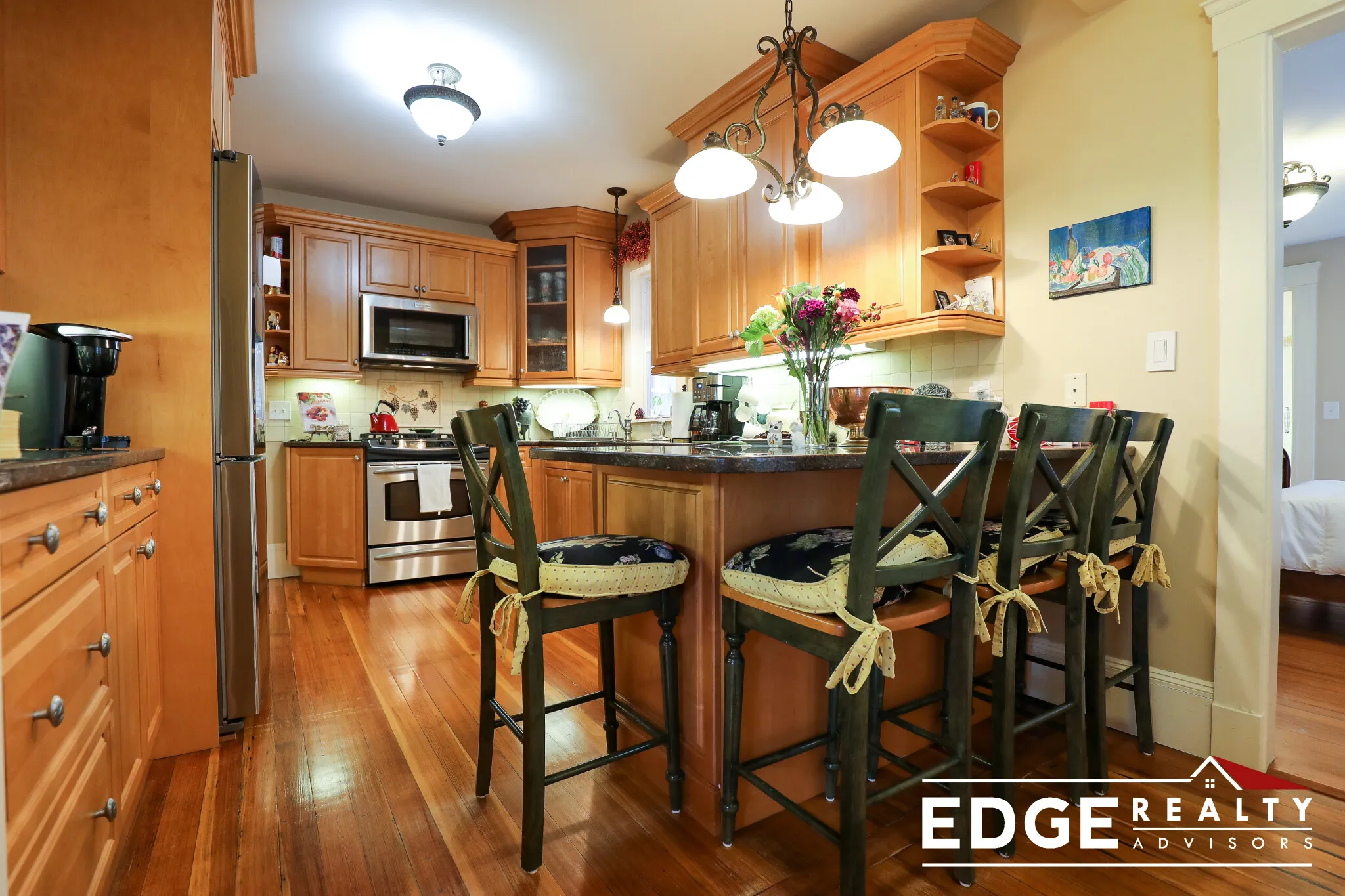 3 bed, 2 bath apartment for rent at 27 Turner St Unit 1, Oak Square — photo 5 of 20