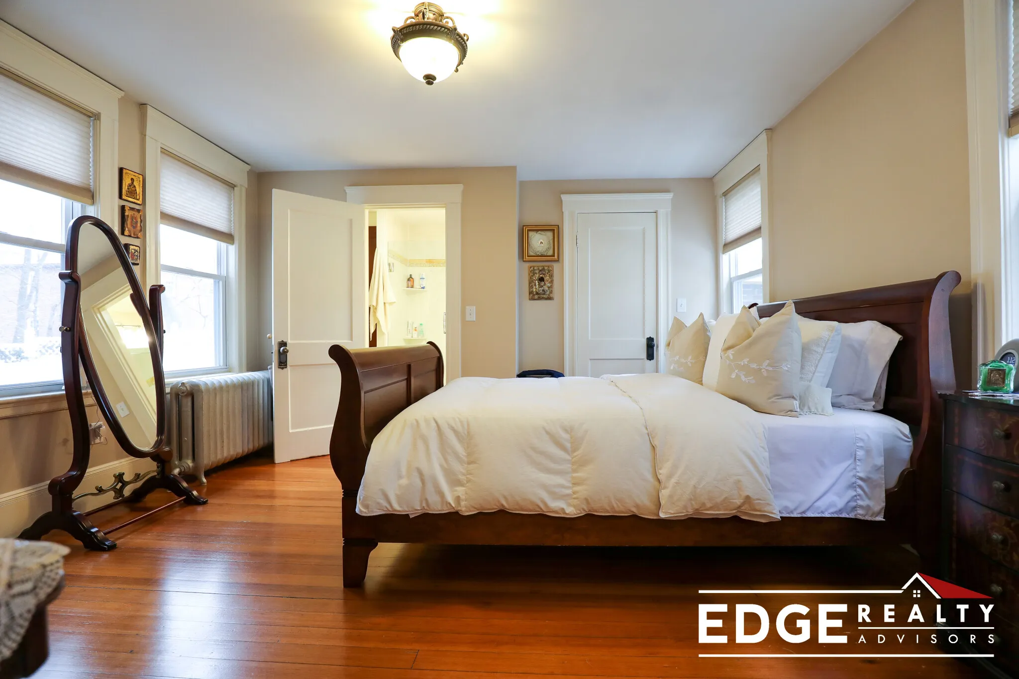 3 bed, 2 bath apartment for rent at 27 Turner St Unit 1, Oak Square — photo 15 of 20
