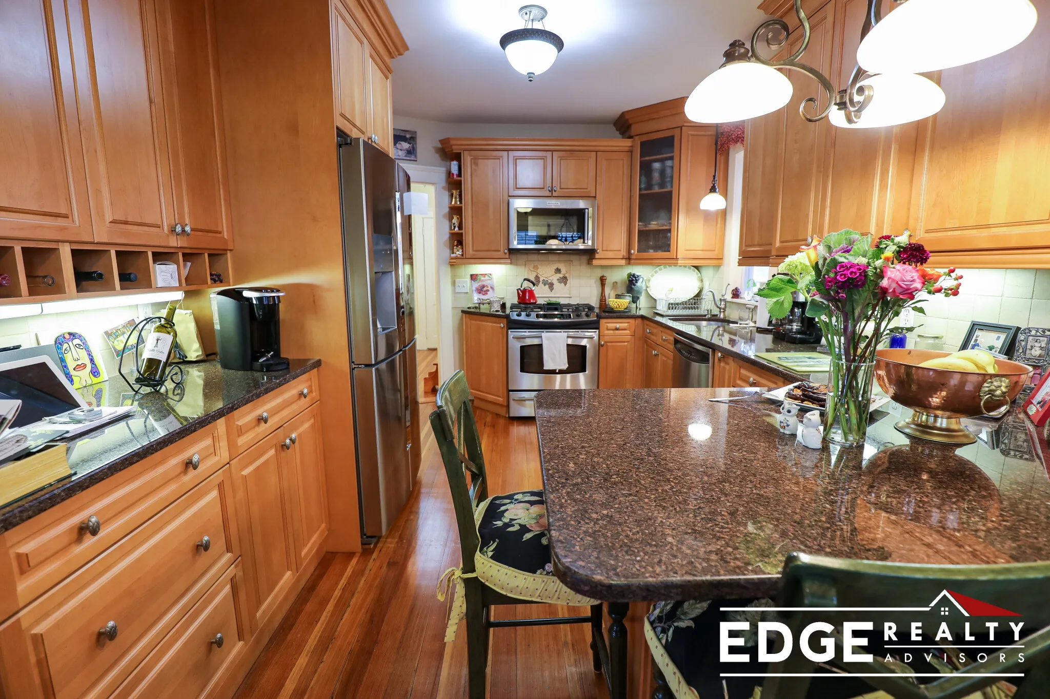 3 bed, 2 bath apartment for rent at 27 Turner St Unit 1, Oak Square — photo 6 of 20