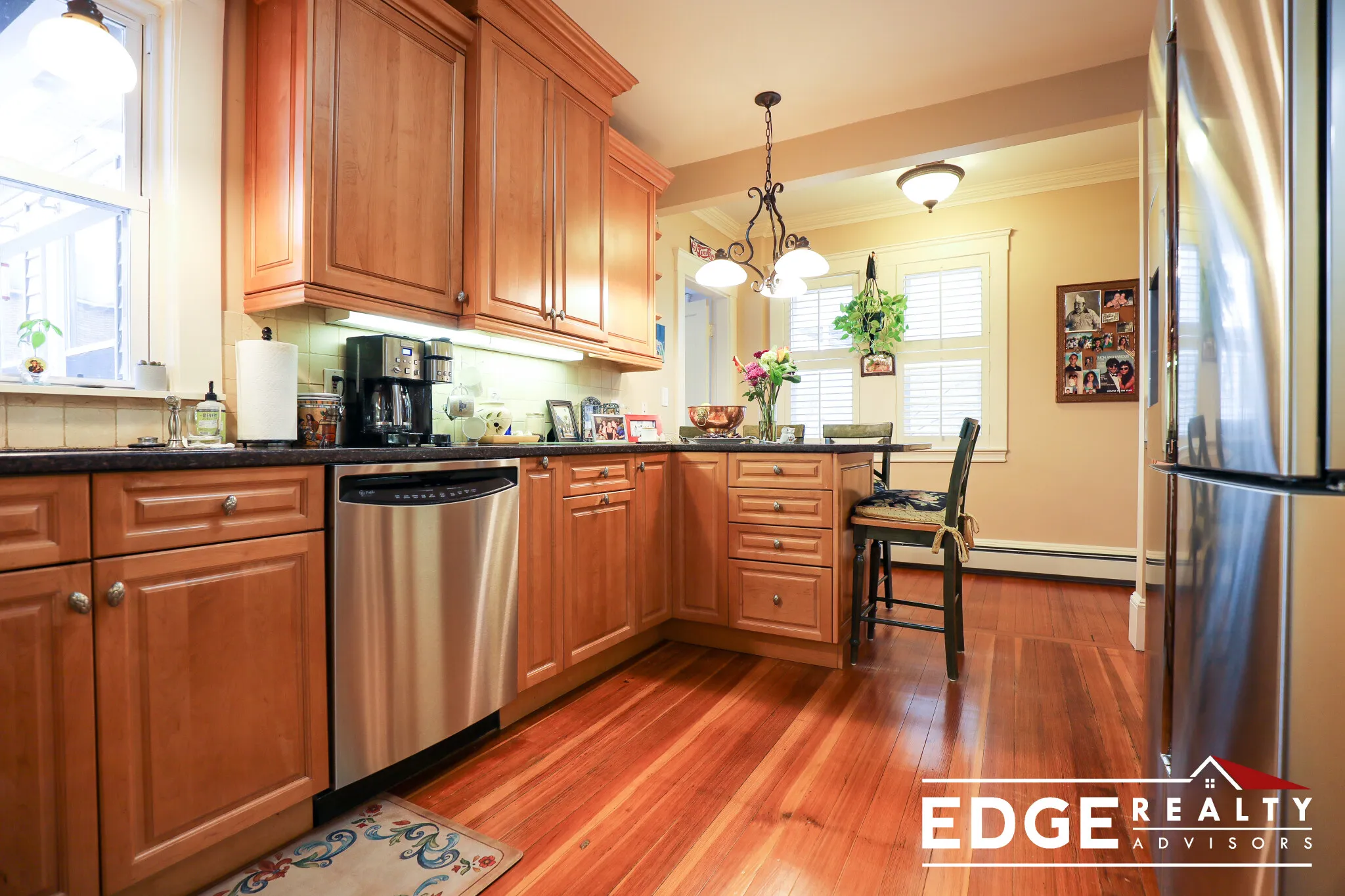 3 bed, 2 bath apartment for rent at 27 Turner St Unit 1, Oak Square — photo 8 of 20