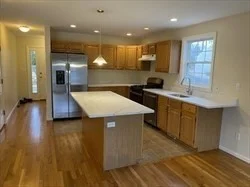 3 bed, 2 bath apartment for rent at 27 Turner Ter Unit 27, Newtonville — photo 10 of 15