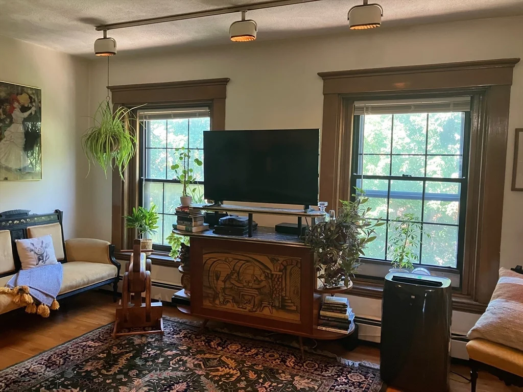 2 bed, 1 bath apartment for rent at 27 Union Park Unit 3, South End