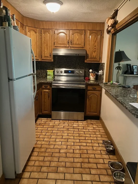 2 bed, 1 bath apartment for rent at 27 Union Park Unit 3, South End — photo 2 of 17