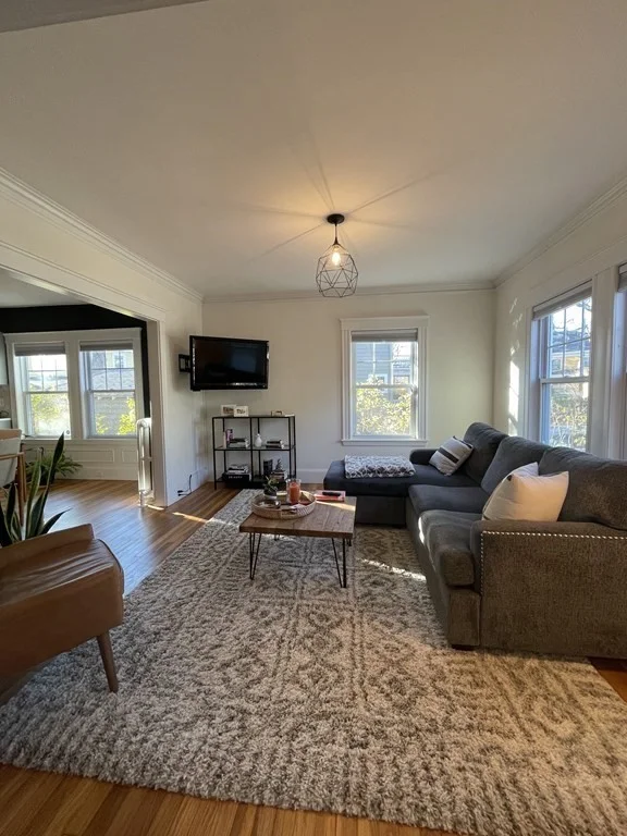 2 bed, 1 bath apartment for rent at 27 Valley Rd Unit 27, Milton — photo 2 of 13