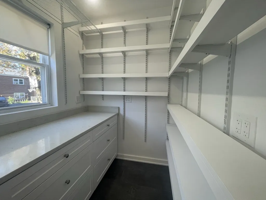 1 bed, 1 bath apartment for rent at 27 Vernon Unit 1, Waltham — photo 3 of 13