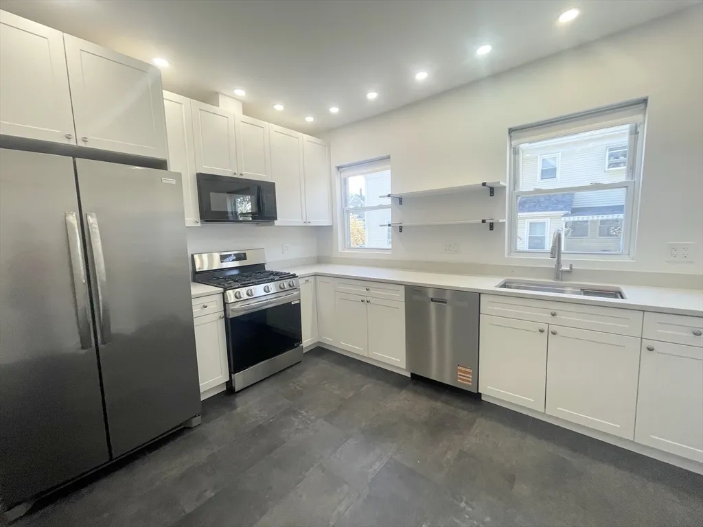 1 bed, 1 bath apartment for rent at 27 Vernon Unit 1, Waltham — photo 1 of 13