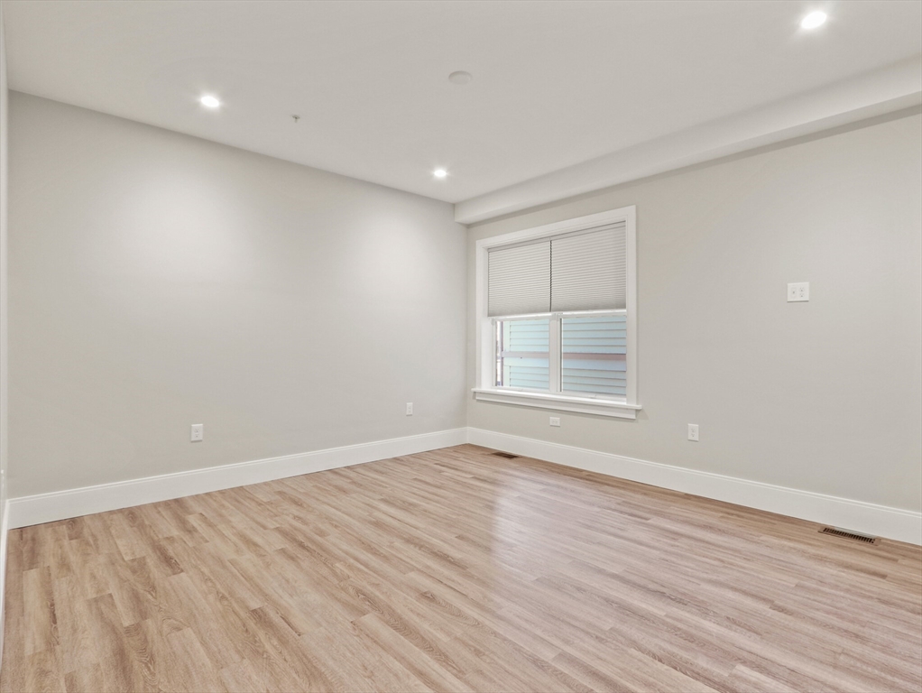 5 bed, 2 bath apartment for rent at 27 Vinton St Unit 1, South Boston — photo 8 of 22