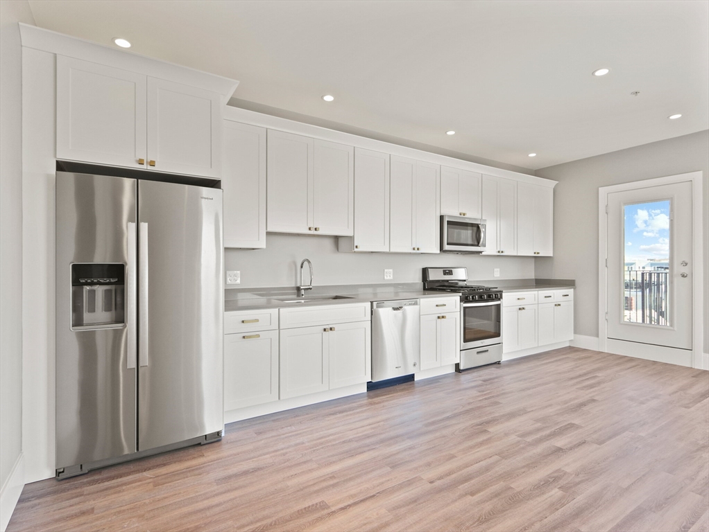 5 bed, 2 bath apartment for rent at 27 Vinton St Unit 1, South Boston — photo 2 of 22