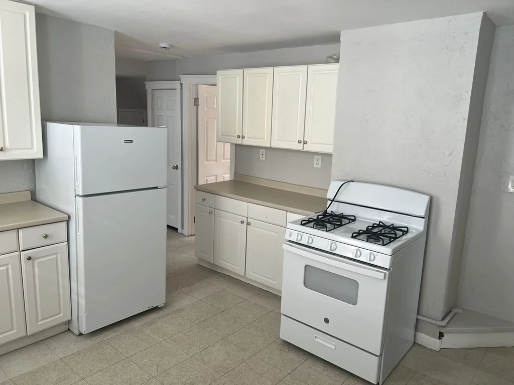 2 bed, 1 bath apartment for rent at 27 Warren Ave Unit 3-3, Malden — photo 1 of 15