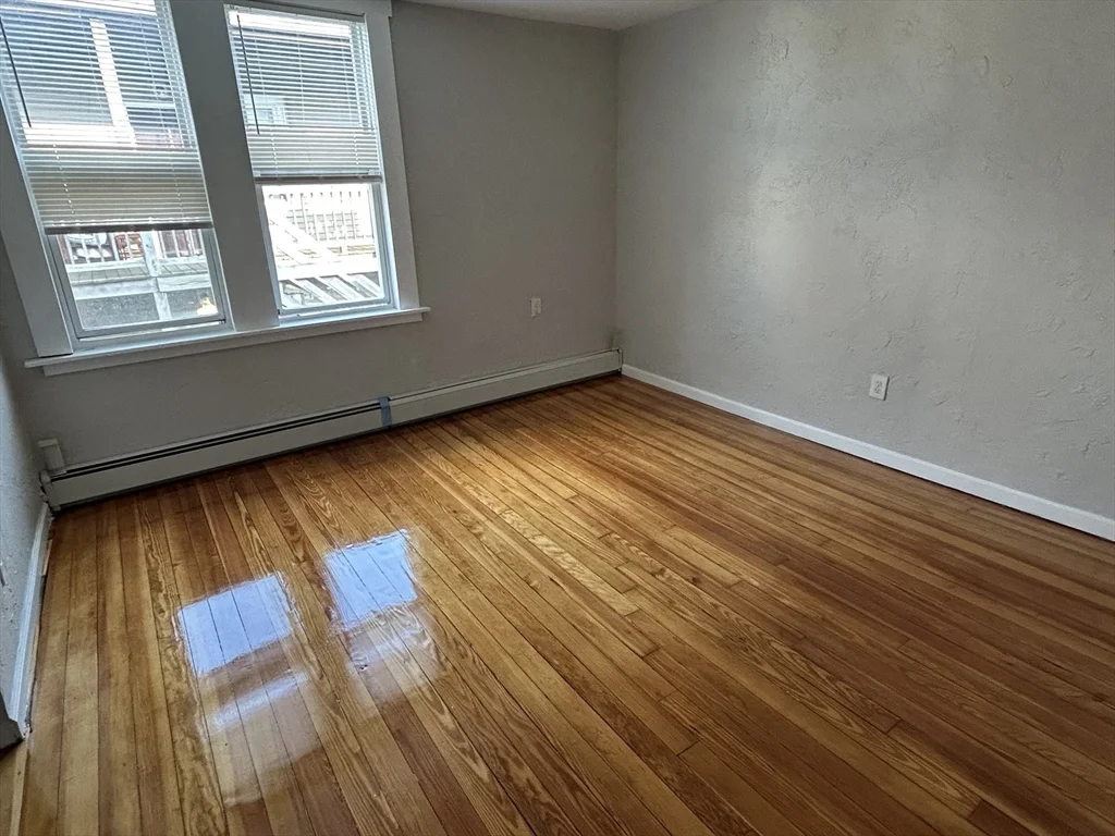 2 bed, 1 bath apartment for rent at 27 Warren Ave Unit 3-3, Malden — photo 11 of 15