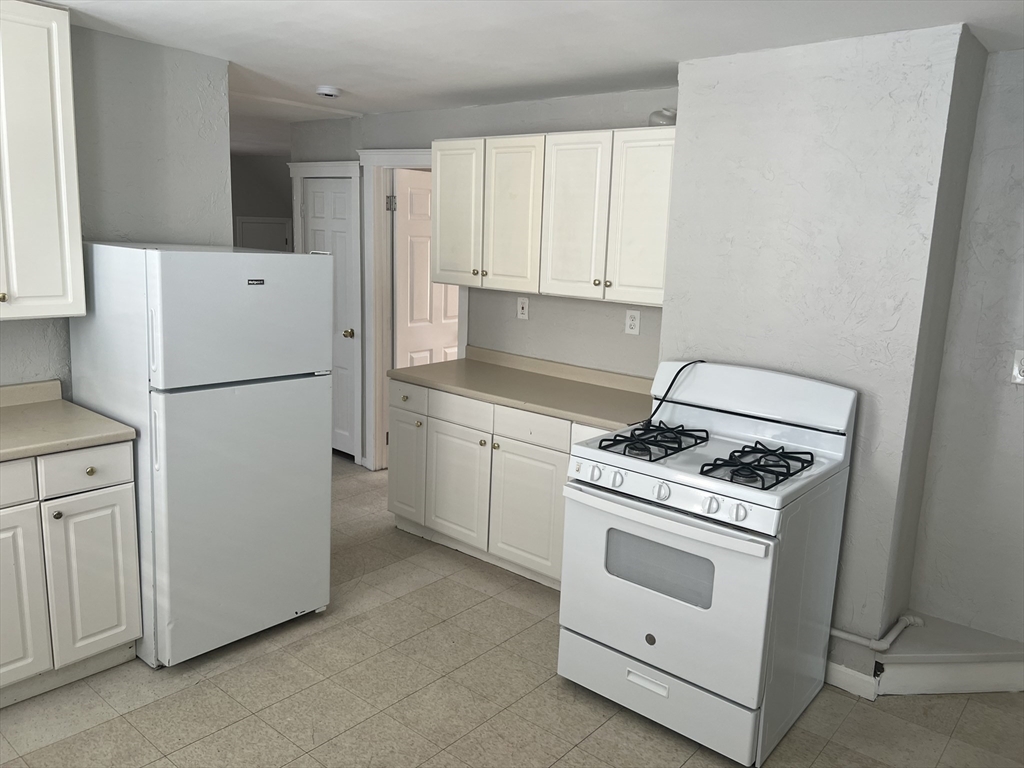 2 bed, 1 bath apartment for rent at 27 Warren Ave Unit 3FL, Malden — photo 1 of 14