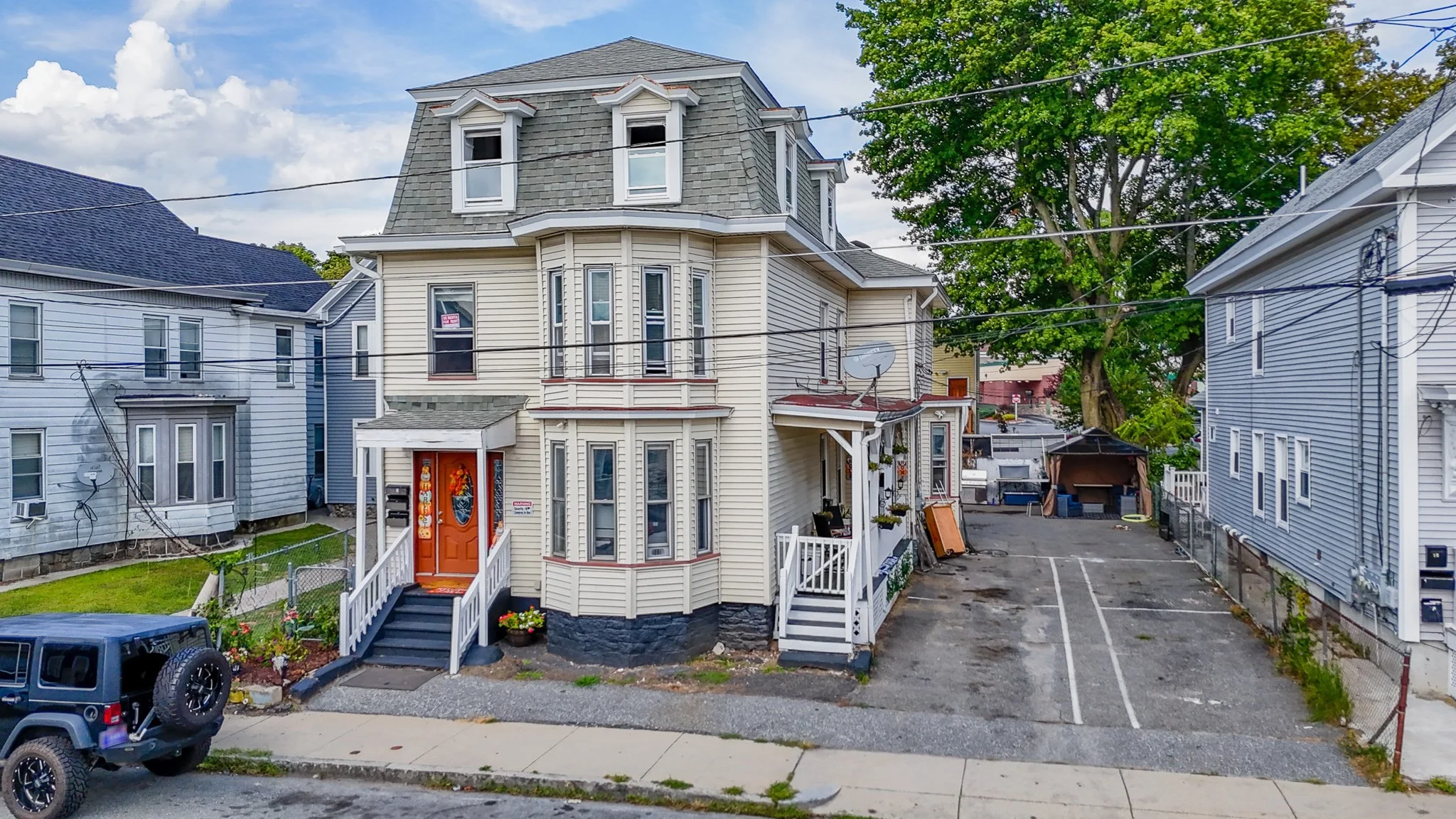 3 bed, 1 bath apartment for rent at 27 West 5th St Unit 2, Lowell — photo 2 of 30