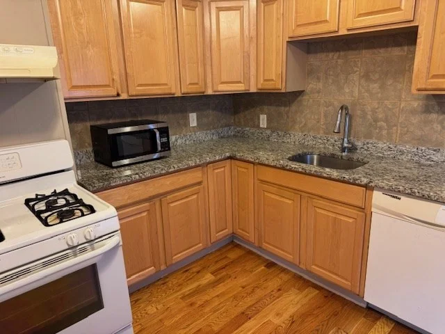 2 bed, 1 bath apartment for rent at 27 West Wyoming Ave Unit 1, Melrose — photo 18 of 20