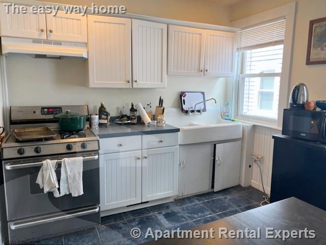 2 bed, 1 bath apartment for rent at 27 Willow Ave Unit 1, Porter Square — photo 2 of 22