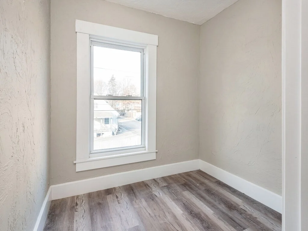 3 bed, 1 bath apartment for rent at 27 Winter St Unit 2, Fitchburg — photo 5 of 16