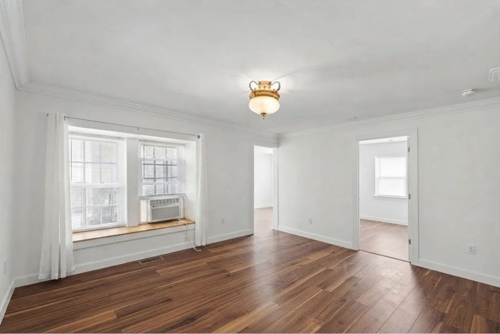 5 bed, 2 bath apartment for rent at 27 Winthrop St Unit 27, Fitchburg — photo 7 of 14