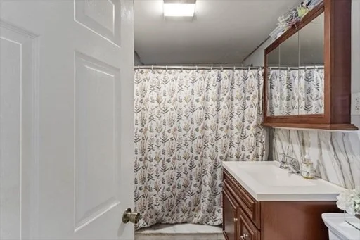 5 bed, 2 bath apartment for rent at 27 Winthrop St Unit 27, Fitchburg — photo 14 of 14